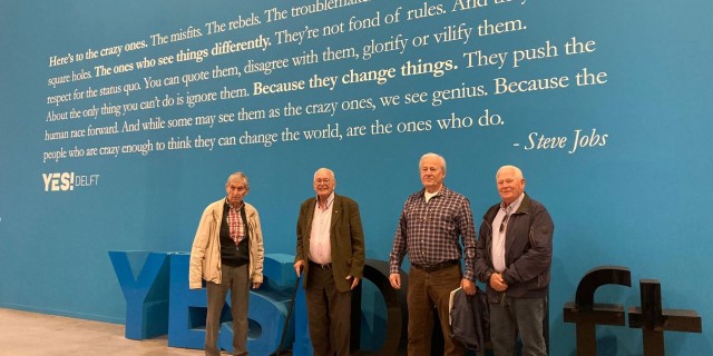 Ambassadeurs voor een blauwe want van YES! Delft